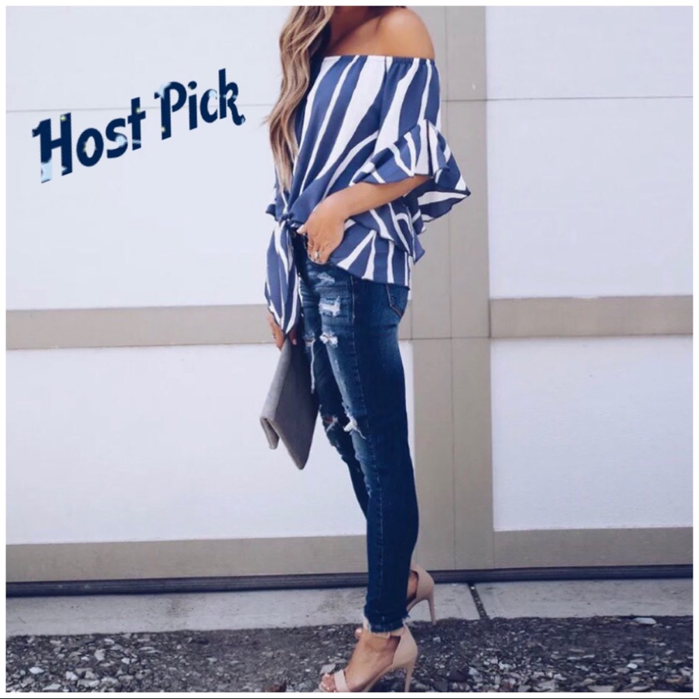 🧩Blue/White Off Shoulder Bell Sleeve Top🧩